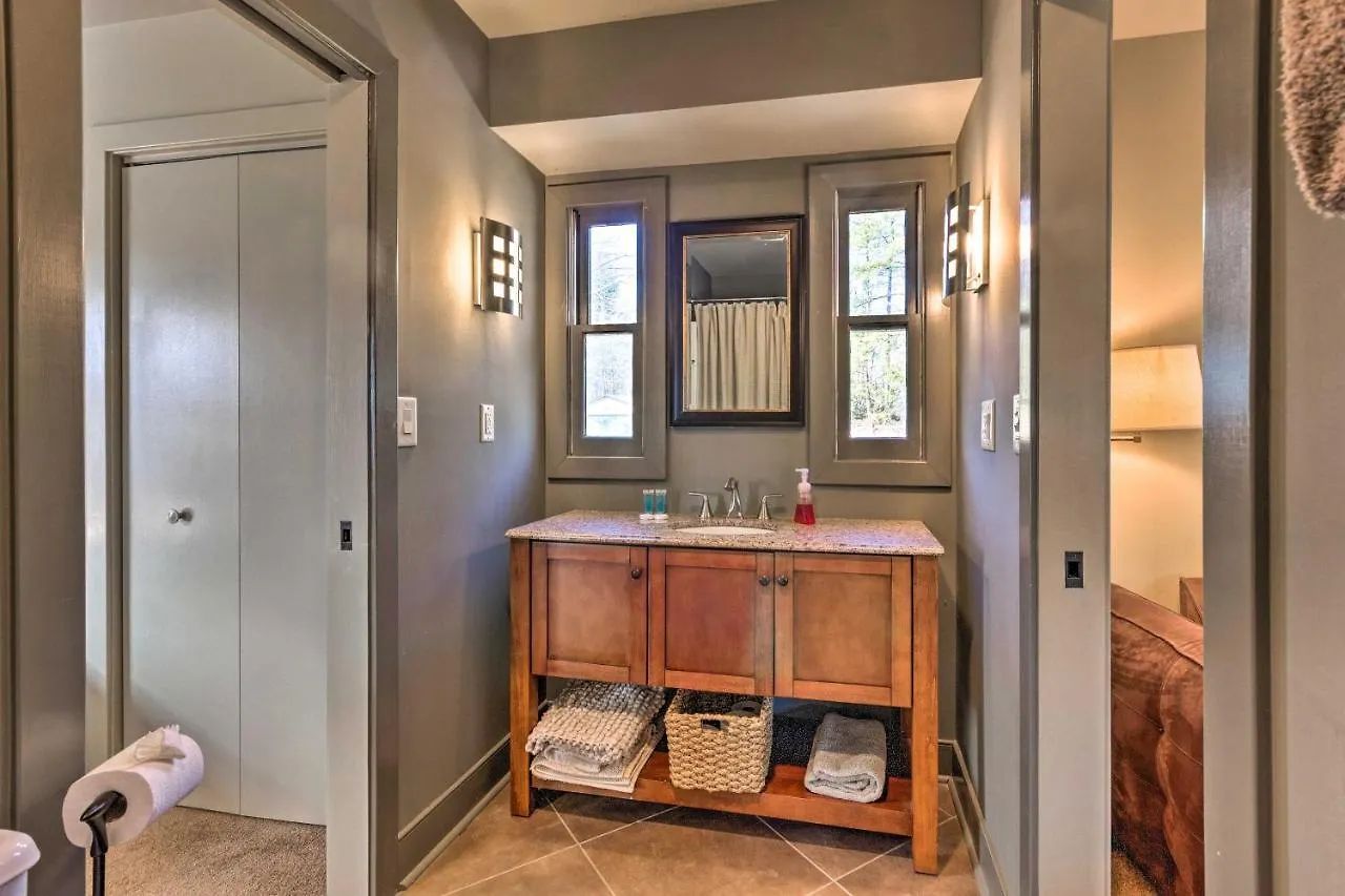 Luxe Rumbling Bald Retreat With Deck And Mountain View Holiday home Lake Lure