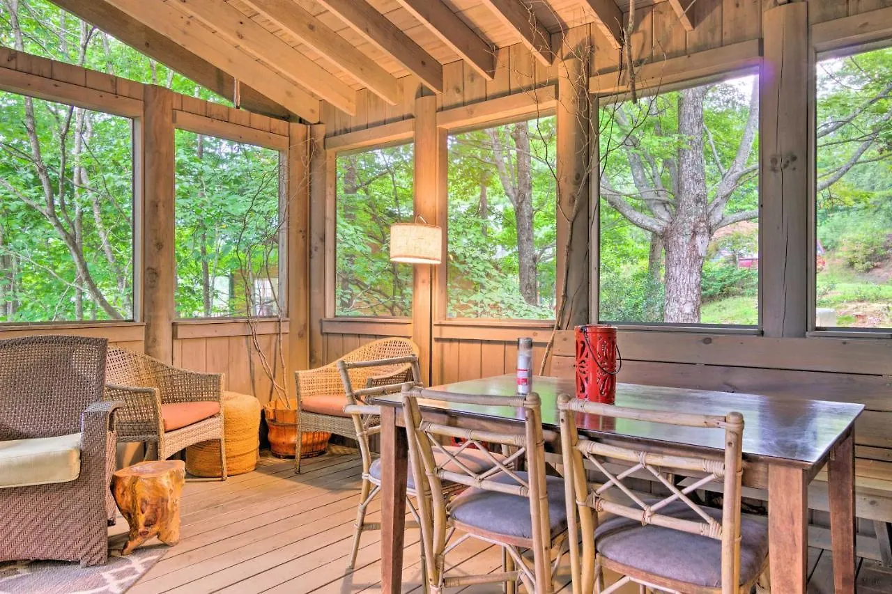 Luxe Rumbling Bald Retreat With Deck And Mountain View *