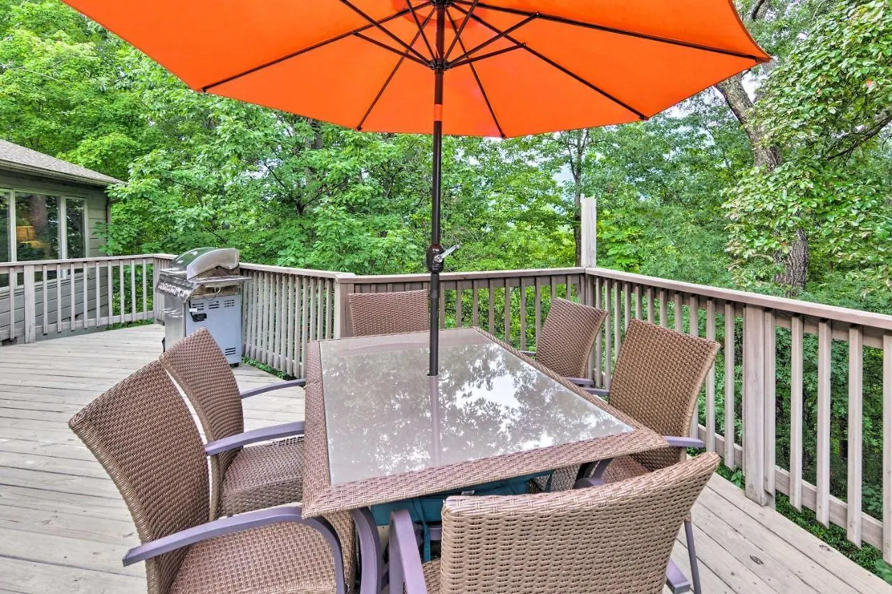 Luxe Rumbling Bald Retreat With Deck And Mountain View * Lake Lure
