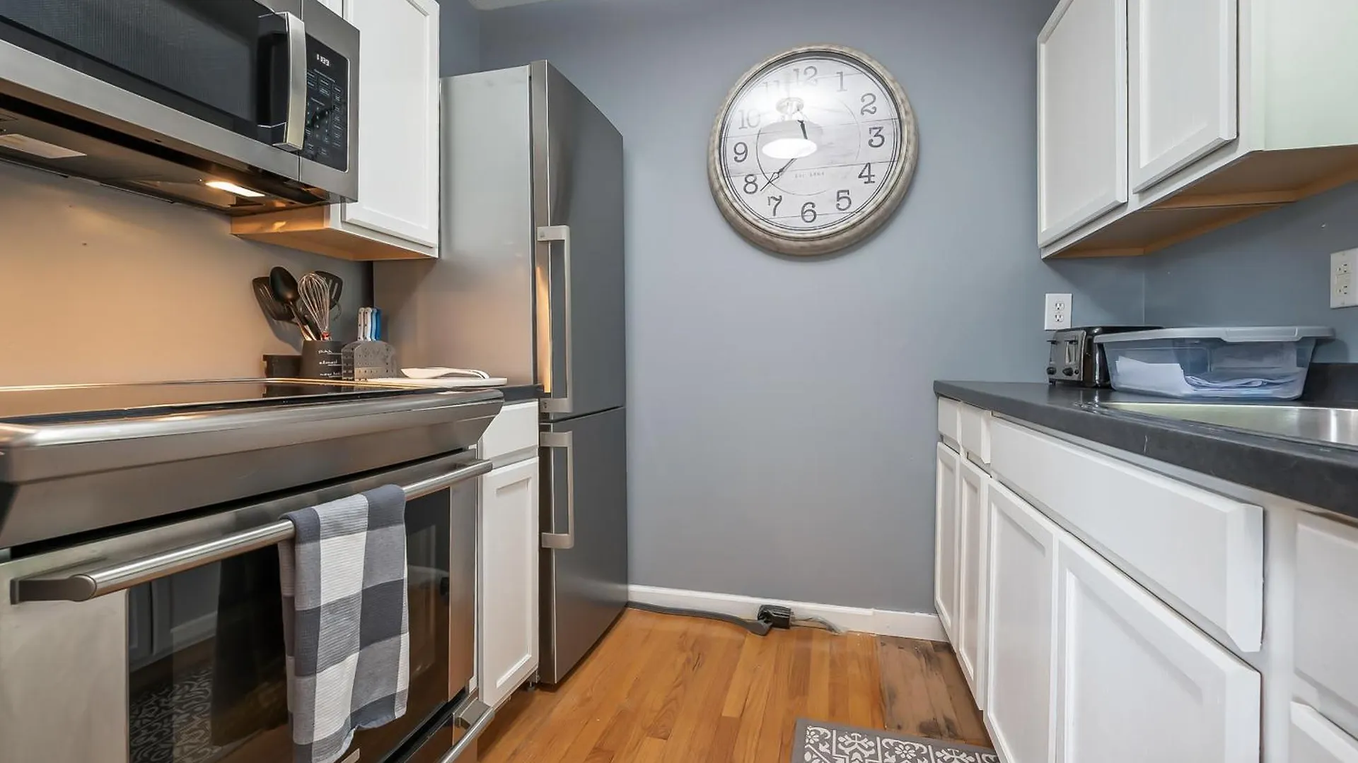Holiday home Waters Edge Hideaway Lakefront Pet Friendly