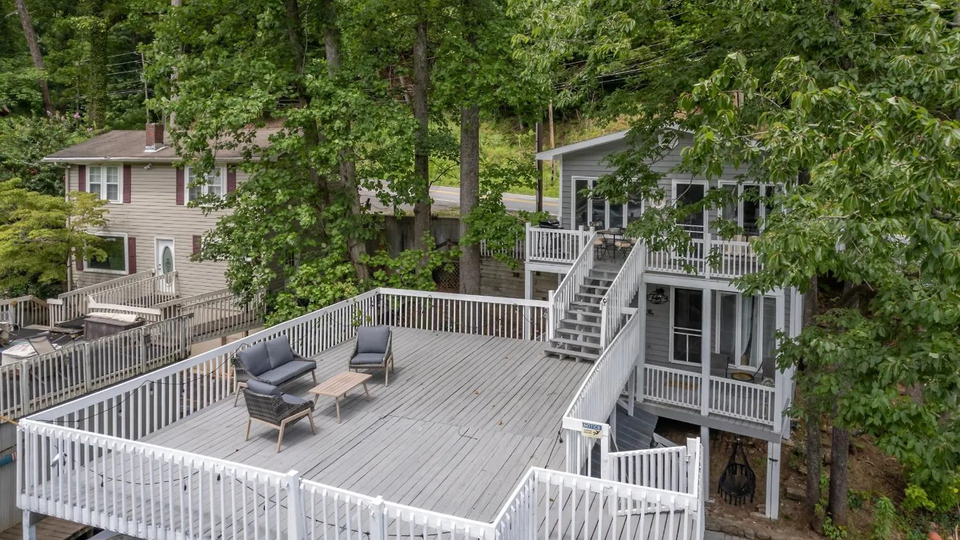 Waters Edge Hideaway Lakefront Pet Friendly
