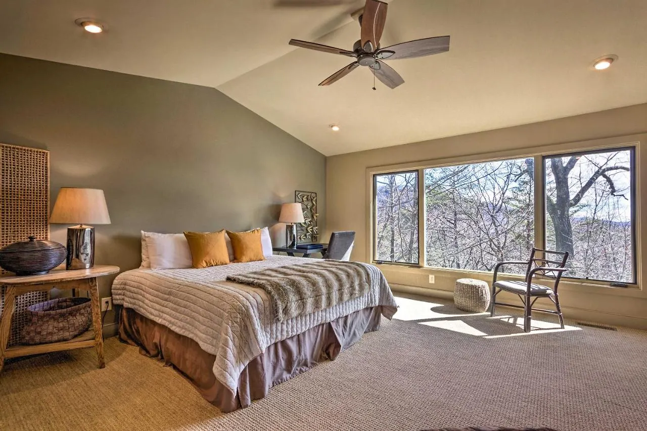Luxe Rumbling Bald Retreat With Deck And Mountain View *