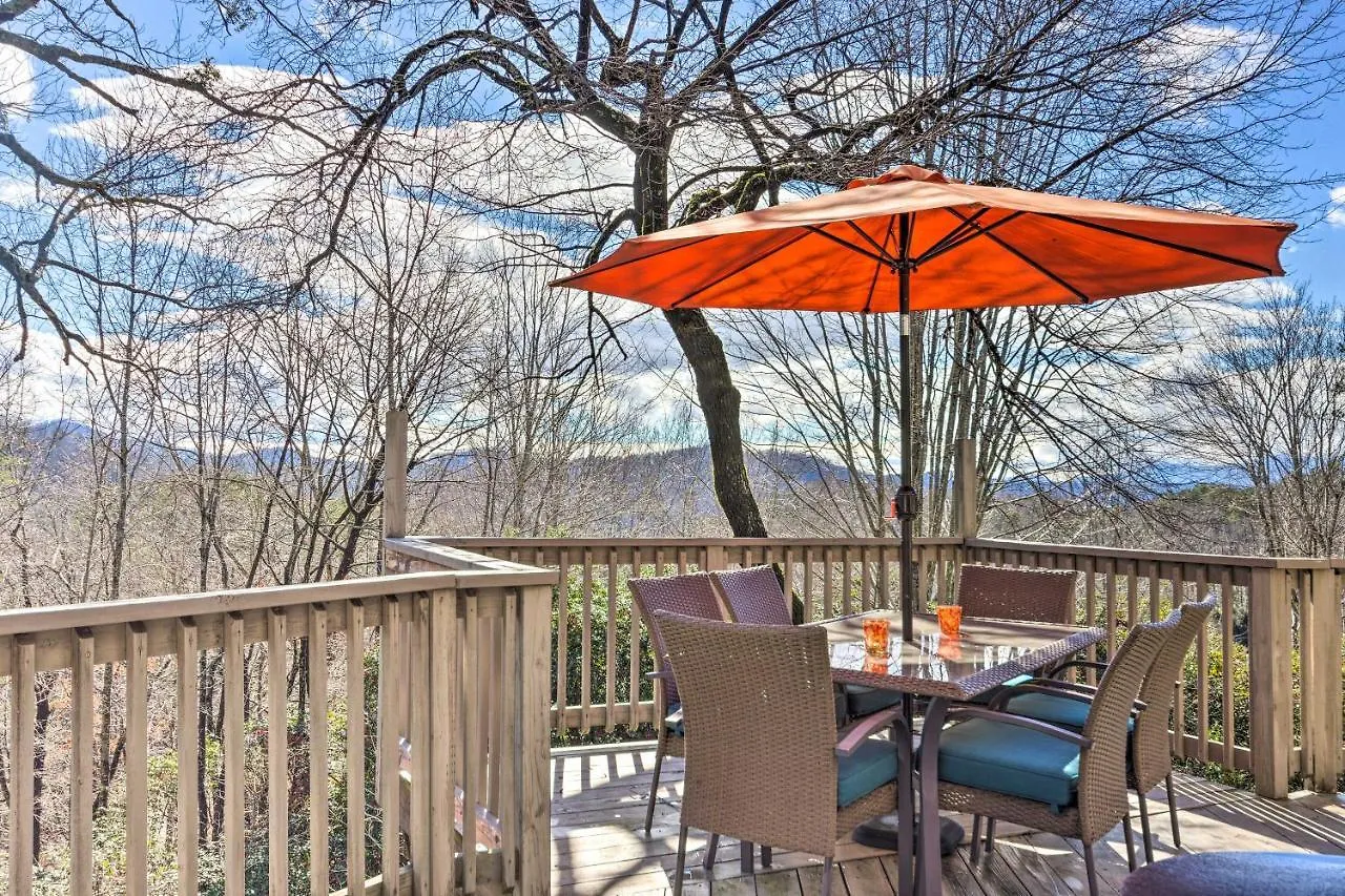 Luxe Rumbling Bald Retreat With Deck And Mountain View *