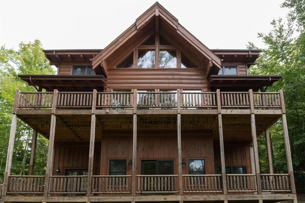 Holiday home The Winding River House Lake Lure