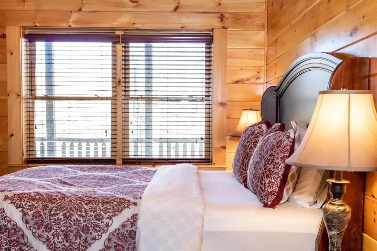 4 Bear Pause Holiday home *