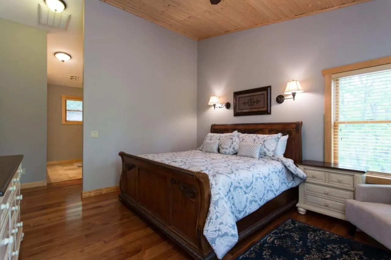 Blue Ridge Sunrise Holiday home