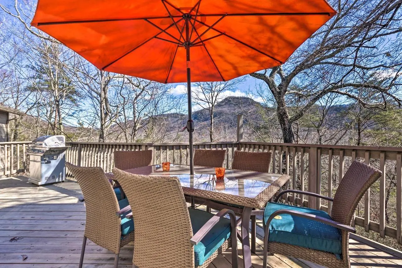 בית נופש Luxe Rumbling Bald Retreat With Deck And Mountain View *