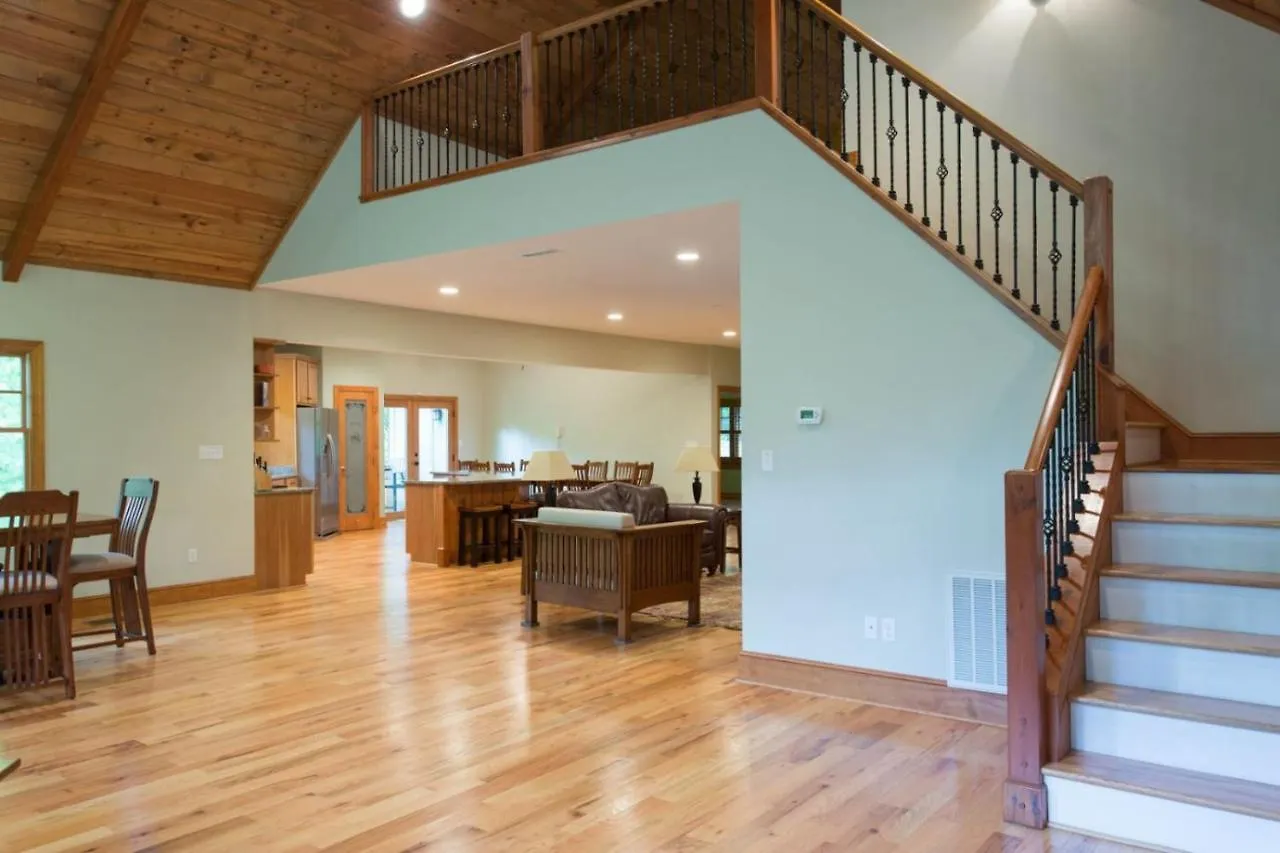 Mohicans Landing Holiday home *