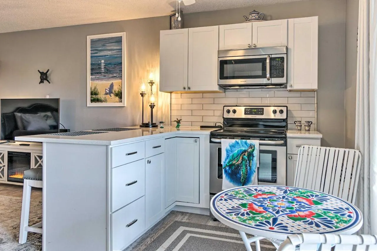 Modern With Balcony About 1 Mi To Lure! Apartment *