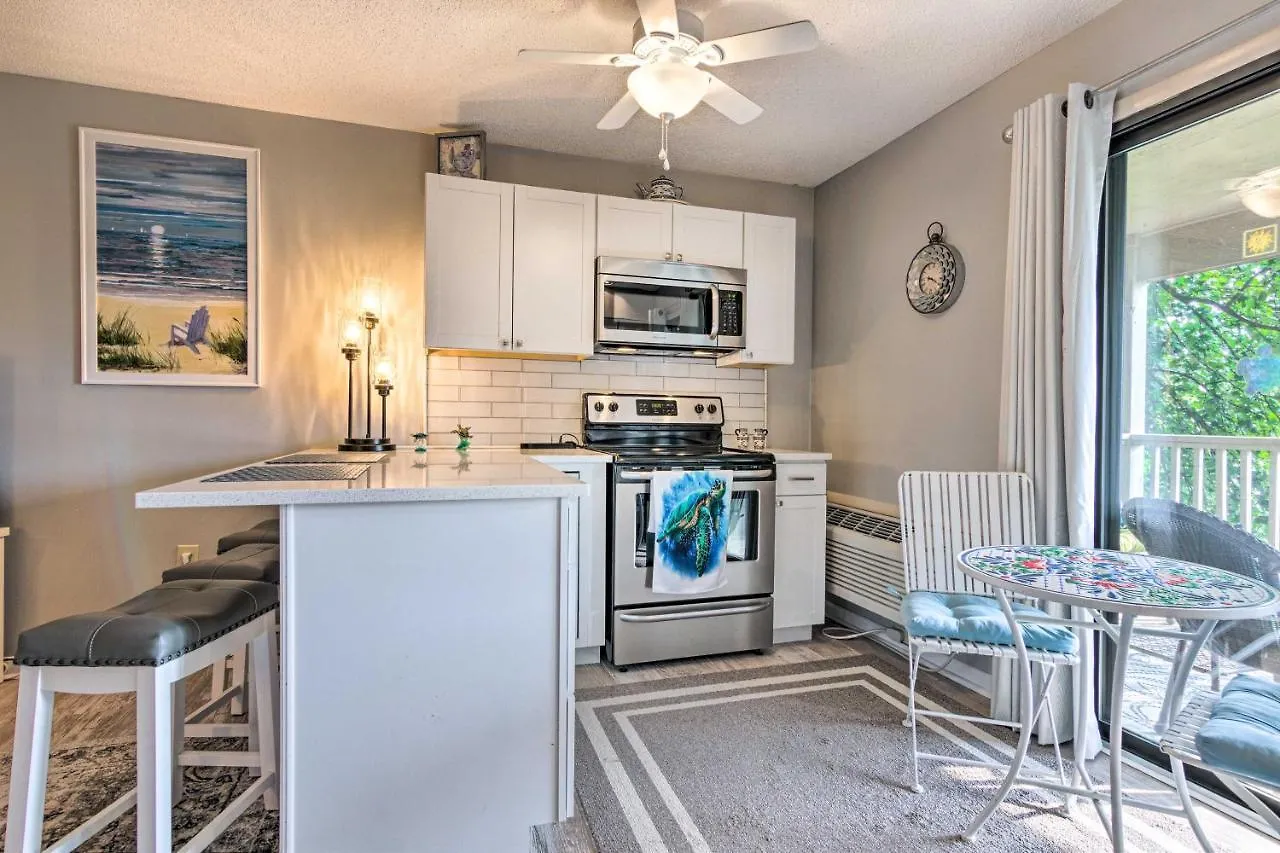 Apartment Modern With Balcony About 1 Mi To Lure!