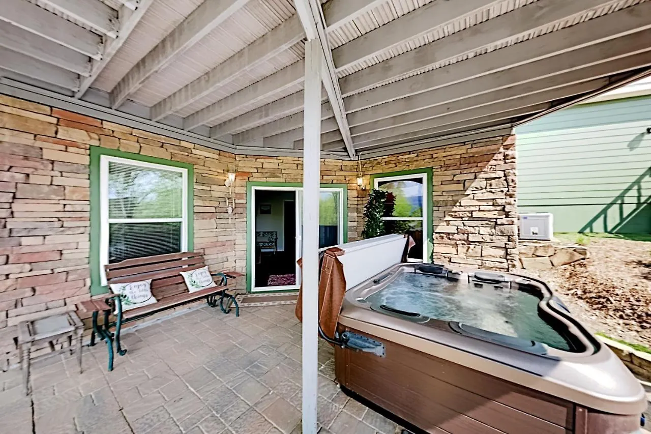 Peaks Oasis Holiday home Lake Lure