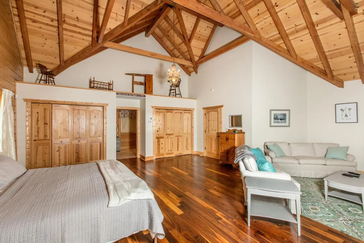 Holiday home Hidden Cove *
