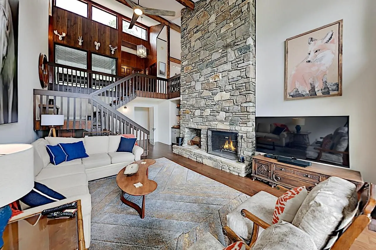 Holiday home Young's Mountain Hideaway Lake Lure