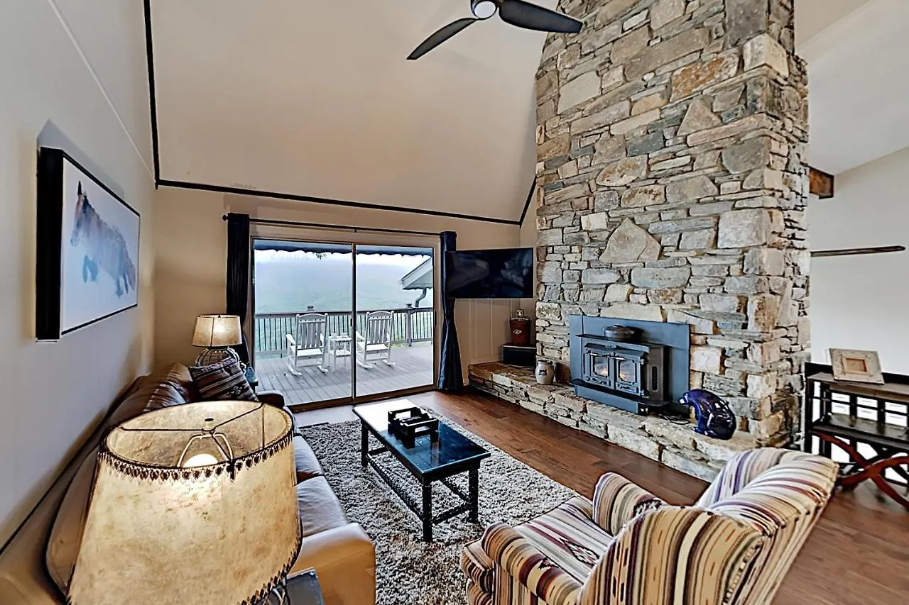 Holiday home Young's Mountain Hideaway *