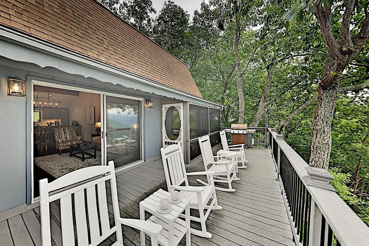 Holiday home Young's Mountain Hideaway *