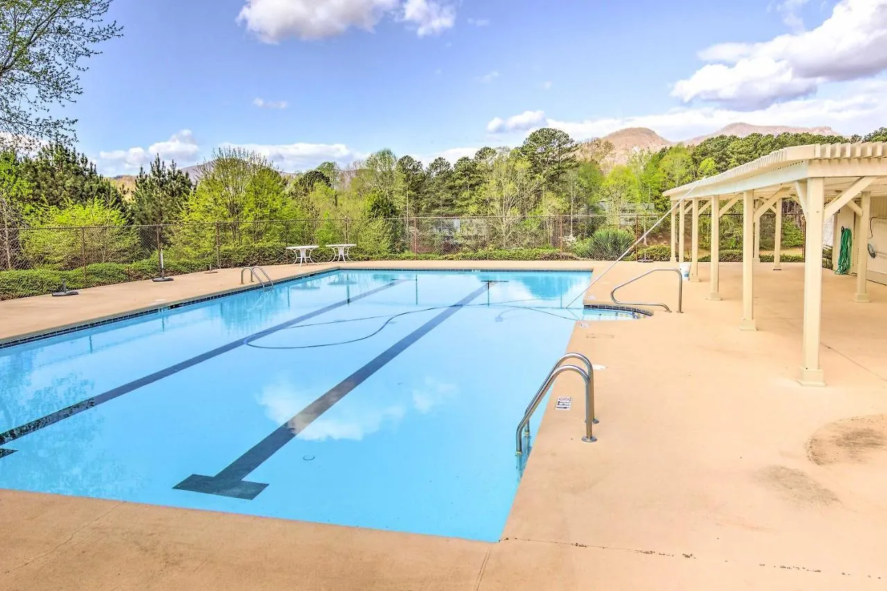 Studio Getaway Near Hiking And Biking! * Lake Lure