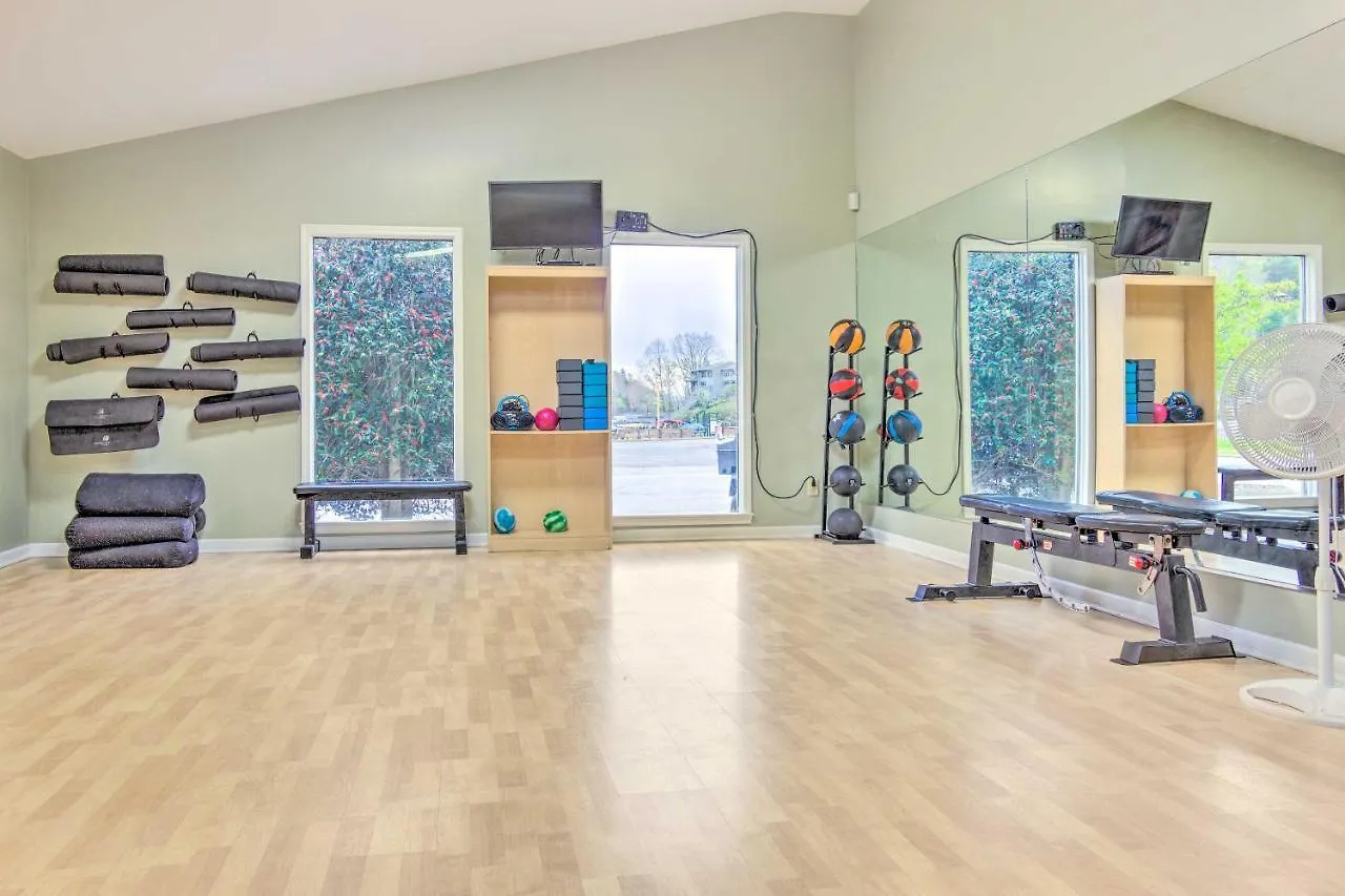 Studio Getaway Near Hiking And Biking! Apartment