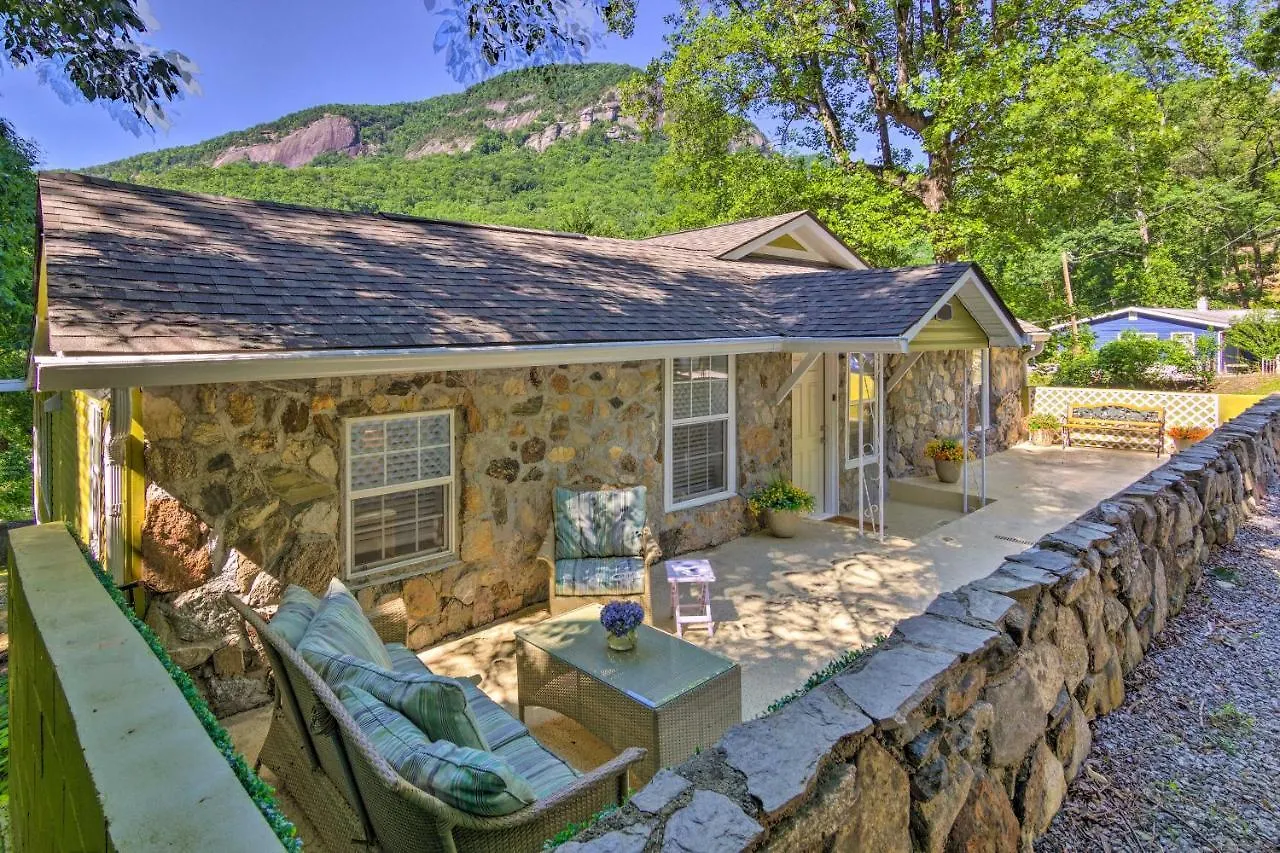 Holiday home Unique Chimney Rock With Breathtaking Views