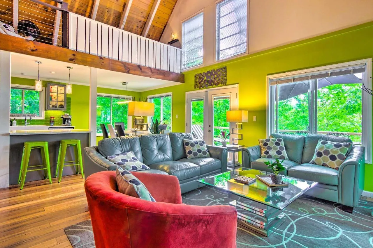 Holiday home Lure Retreat With Mountain Views And Perks