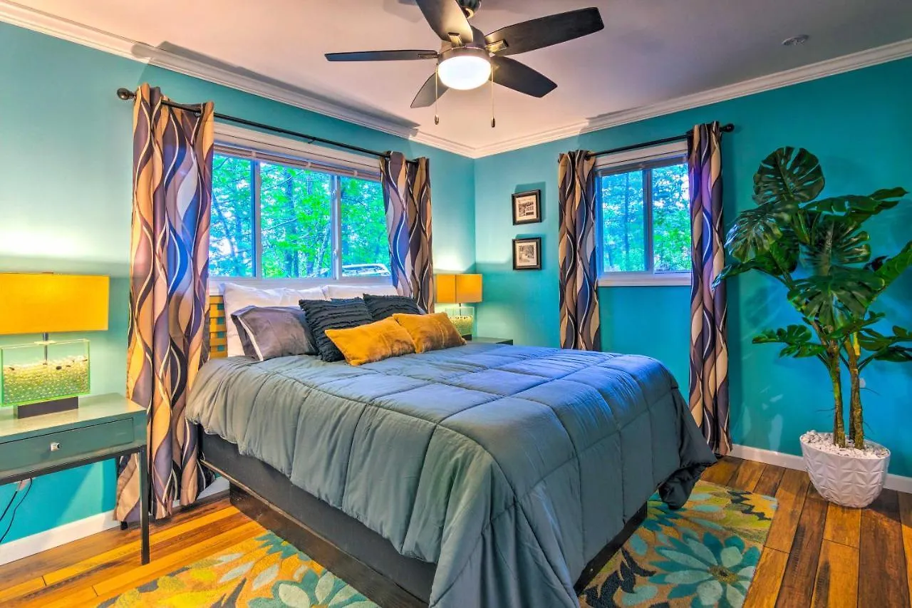 Lure Retreat With Mountain Views And Perks Holiday home Lake Lure