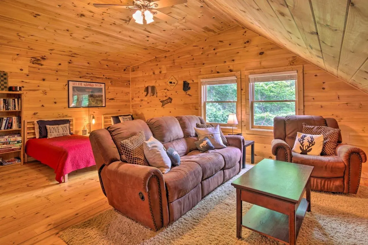 Moonshine Manor With Hot Tub, Near Lure *