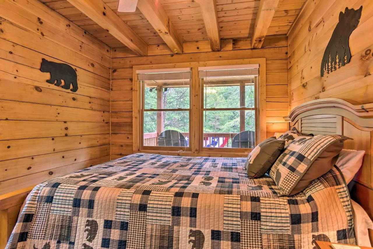 Holiday home Moonshine Manor With Hot Tub, Near Lure *