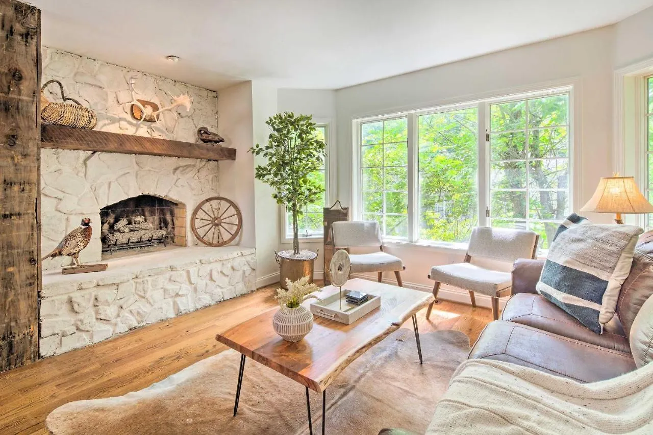 Pet-friendly Lure Retreat With Deck And Gas Grill Holiday home *