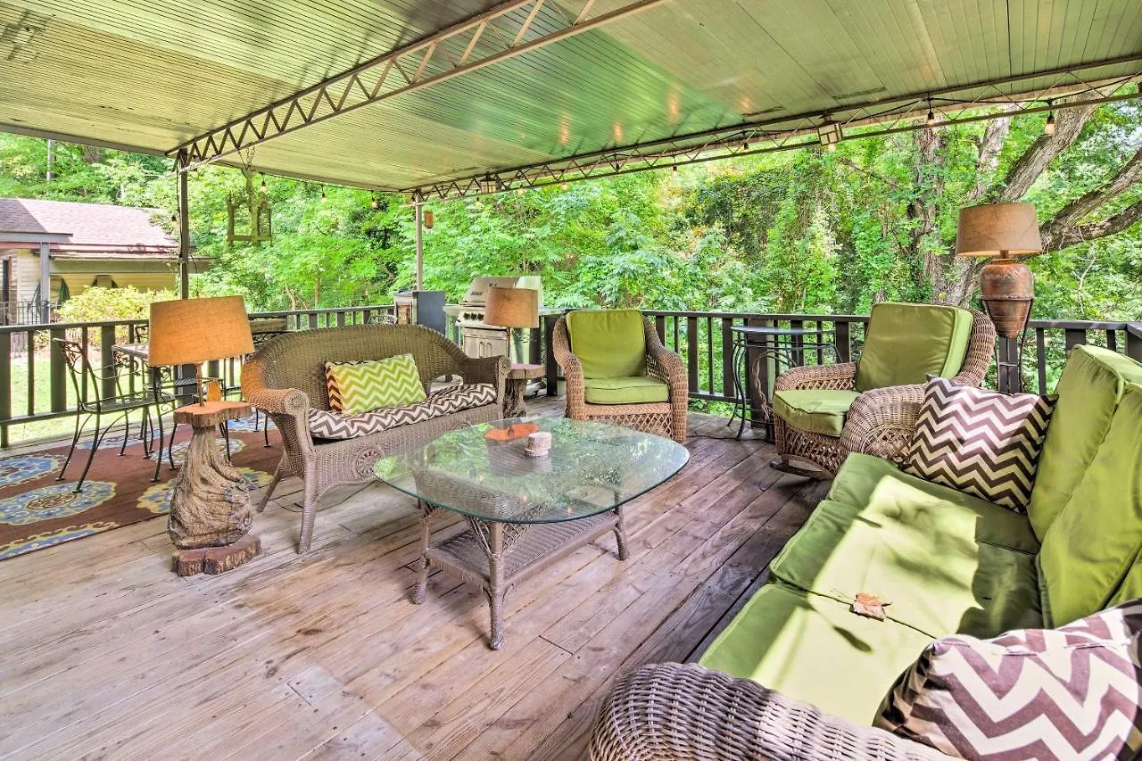 Pet-friendly Lure Retreat With Deck And Gas Grill