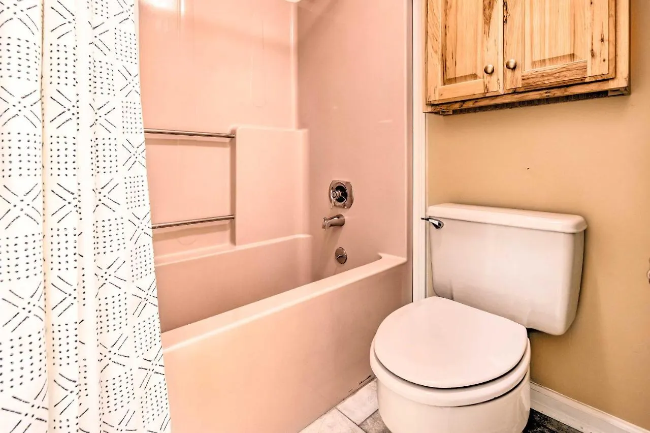 Pet-friendly Lure Retreat With Deck And Gas Grill
