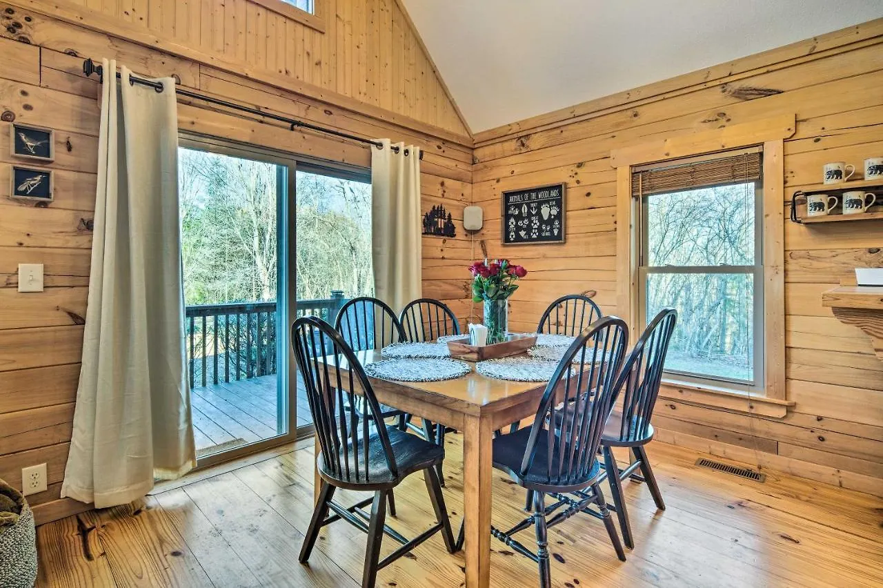 Holiday home Quaint With Loft 10 Mi To Lure! *