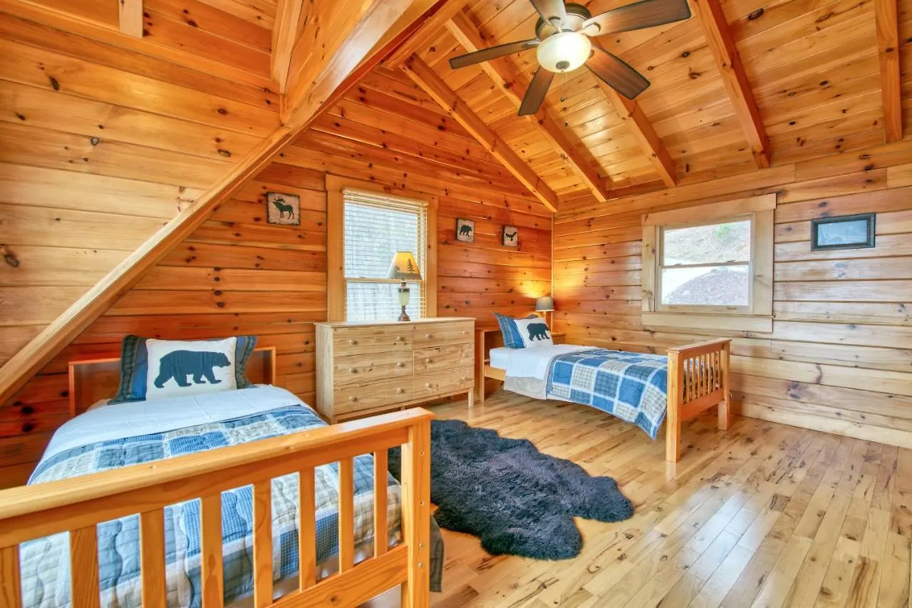 Hawk's View Log Holiday home