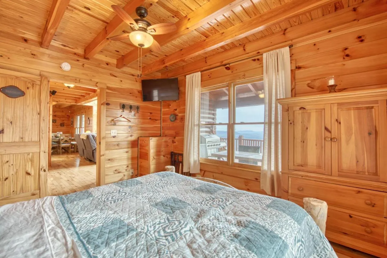 Hawk's View Log Holiday home Lake Lure