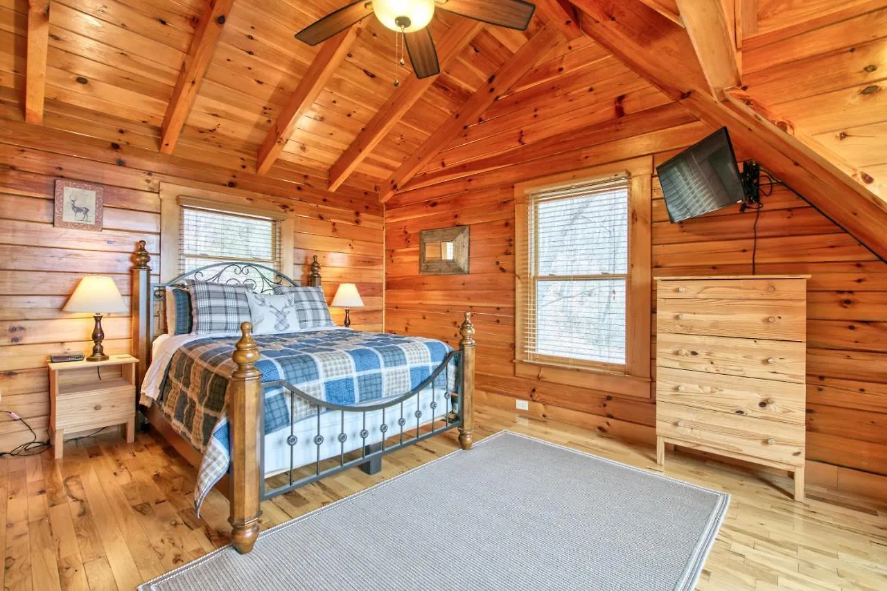 Holiday home Hawk's View Log *