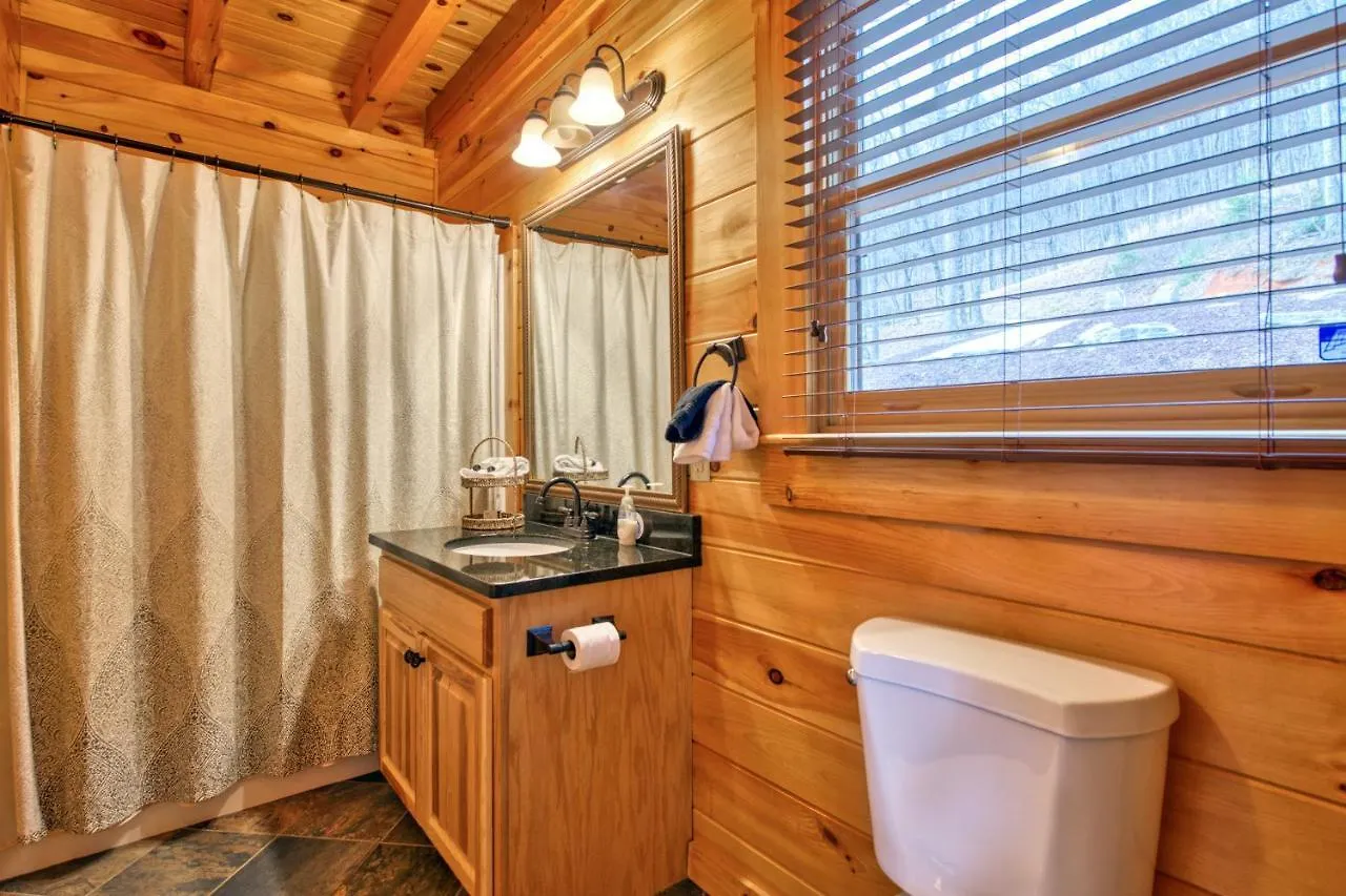 Hawk's View Log Holiday home Lake Lure