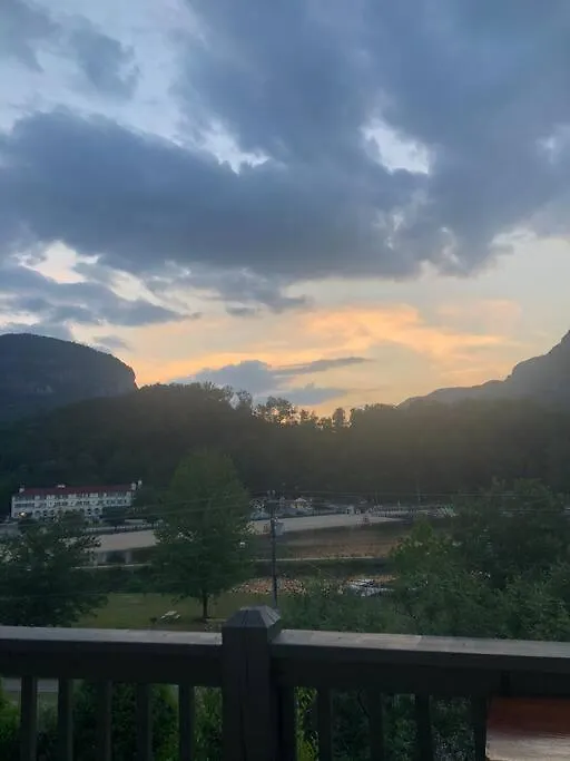 Majestic Views Of Mountains And Water- The Perch Holiday home Lake Lure