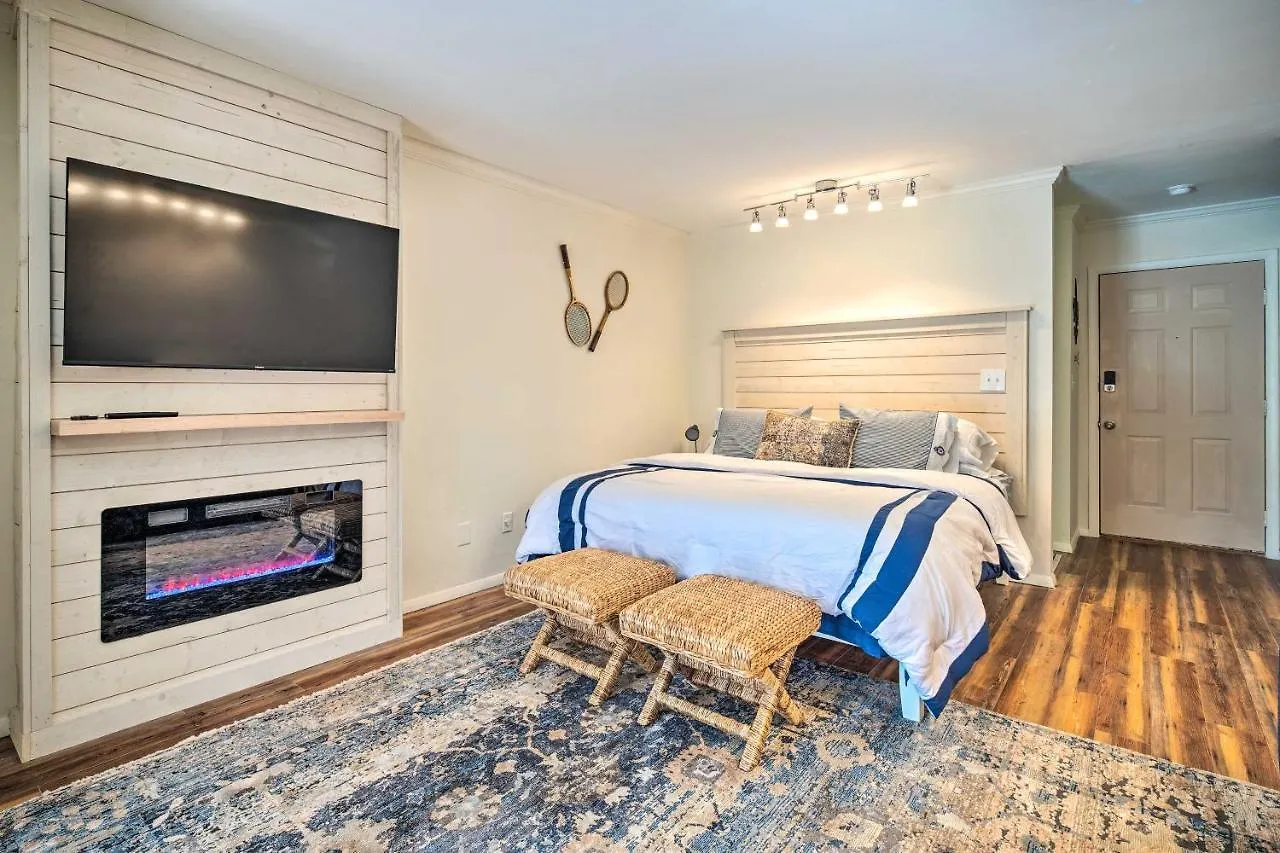 Apartment Lure With Private Balcony And Pool Access! Lake Lure