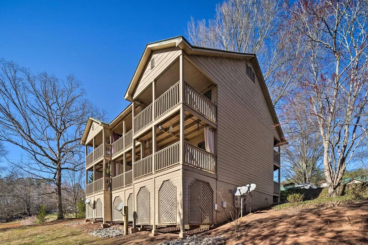 Lure With Private Balcony And Pool Access! Lake Lure