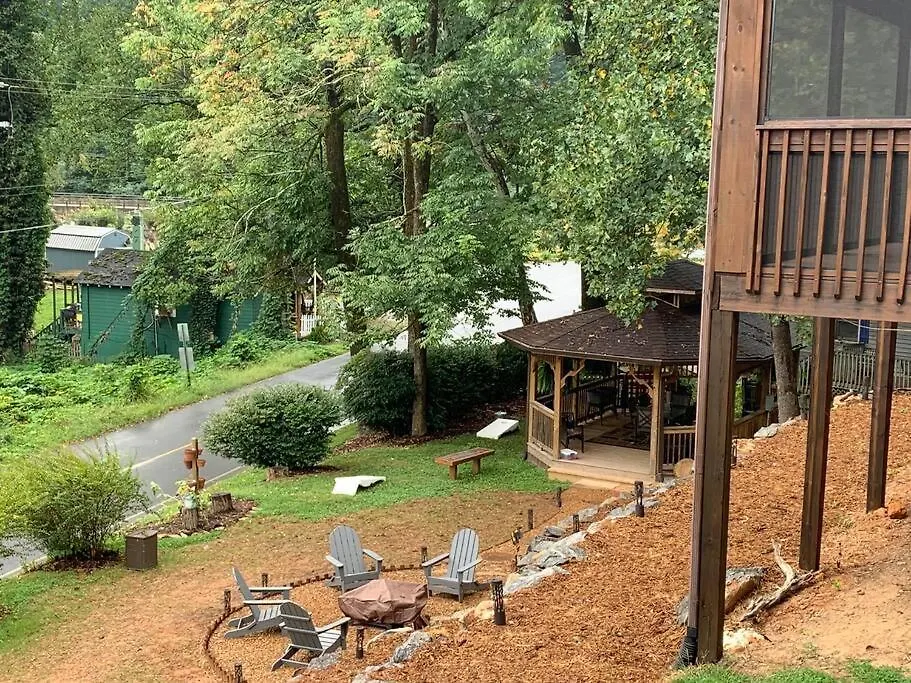 Walk To Lure Chimney Rock From Autumn Splendor Casa vacanze Lake Lure