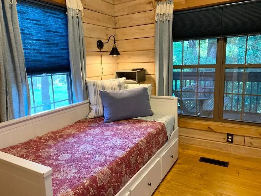 Holiday home Log Walkable To Lure & Chimney Rock - Blue Skies Lake Lure