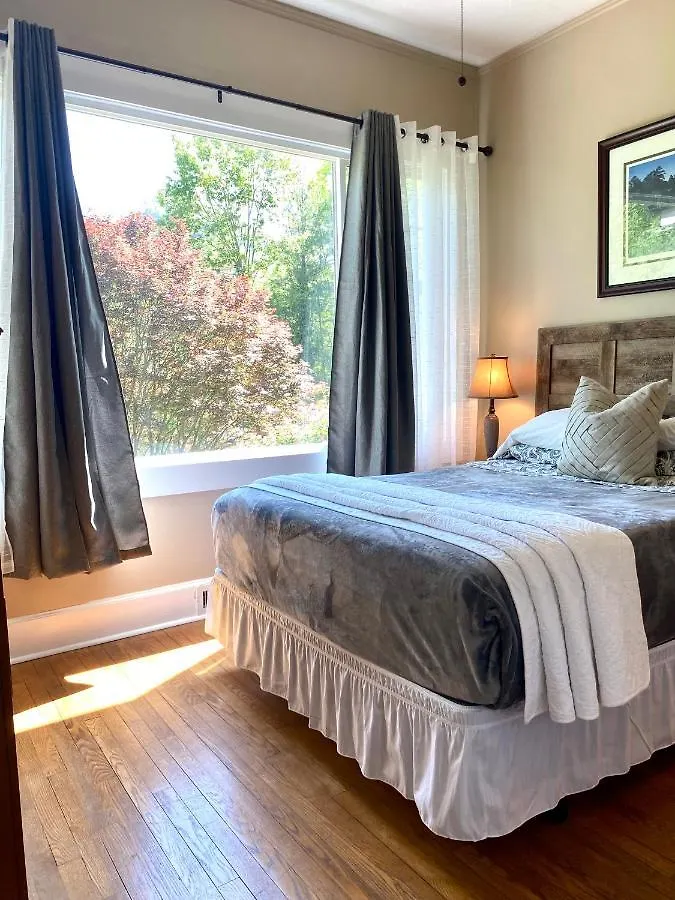 Grafton Couette-café Lake Lure