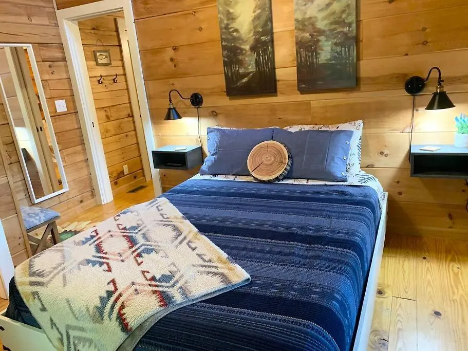 Log Walkable To Lure & Chimney Rock - Blue Skies Holiday home *