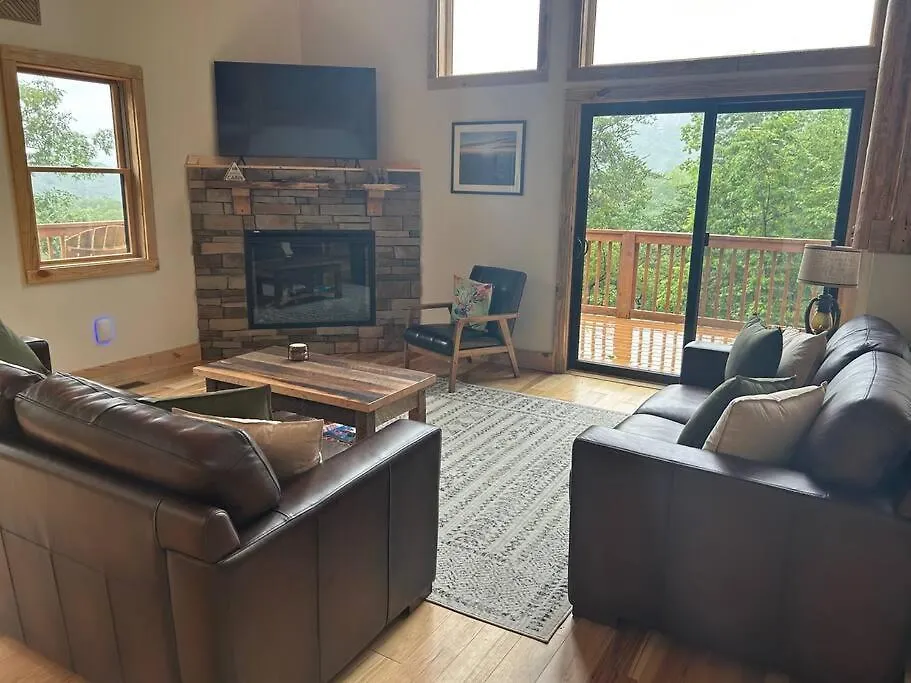 Above It Hot Tub Views Rumbling Bald Sleeps 11 *