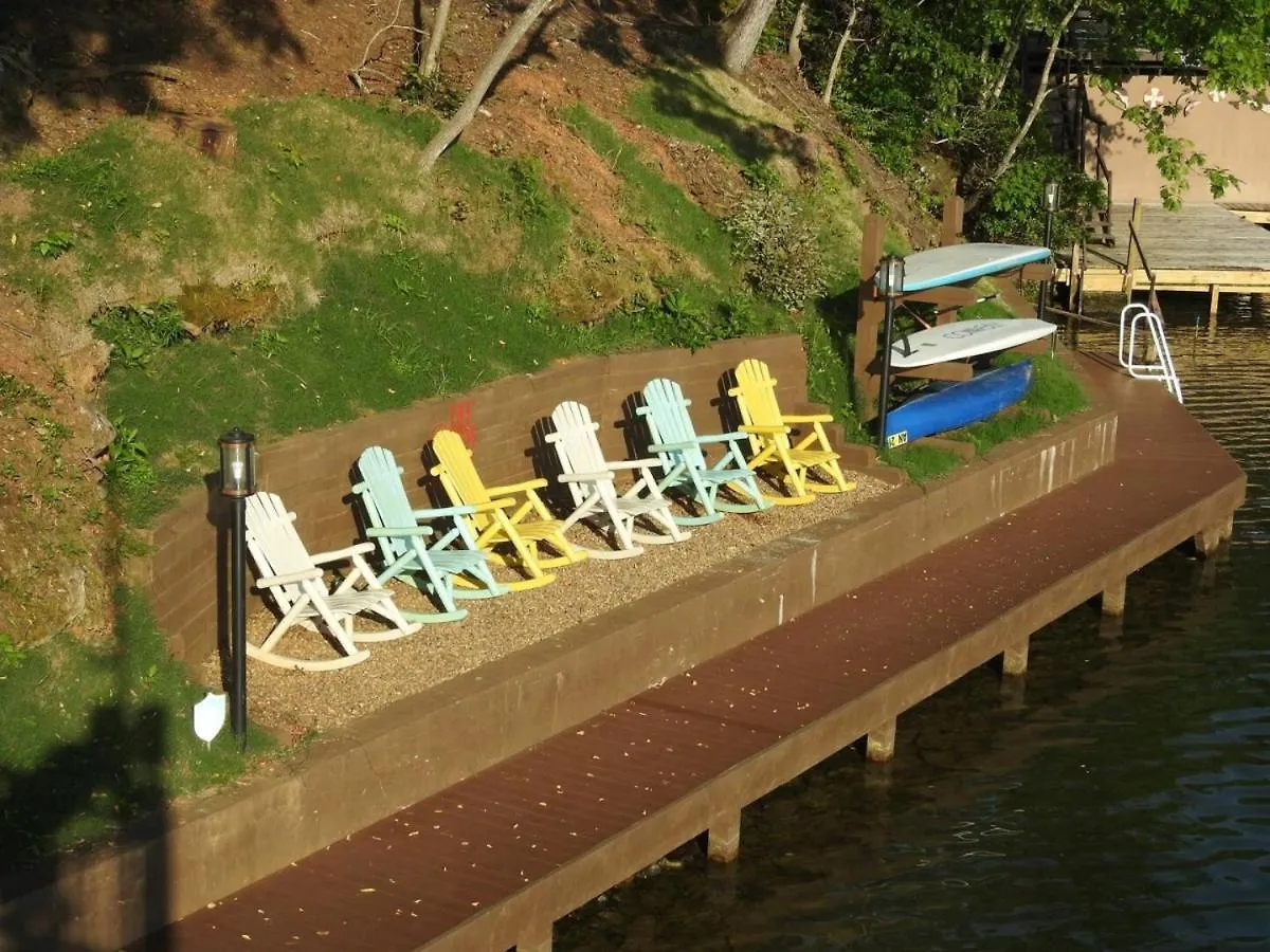 Russell's Fort At White Oak Point: Historical Cabin On Lake Lure, Luxury, Direct Lake Access! Prázdninový dům