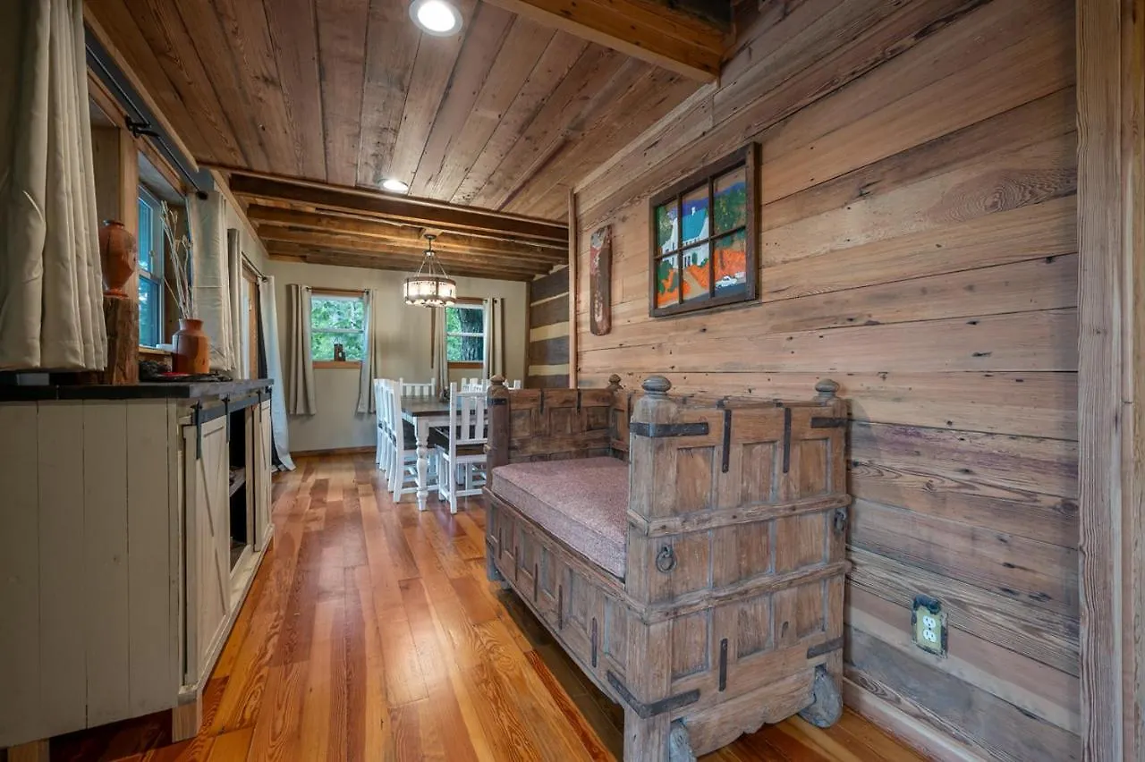 Russell's Fort At White Oak Point: Historical Cabin On Lake Lure, Luxury, Direct Lake Access! Prázdninový dům