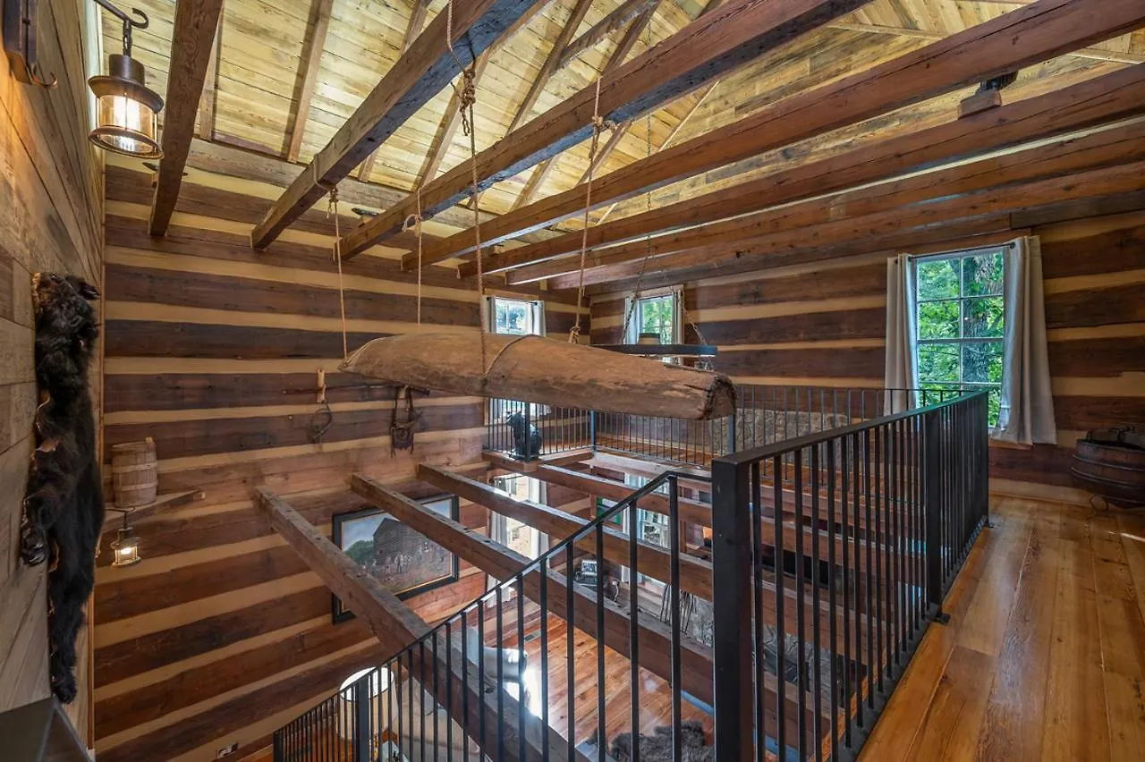 Russell's Fort At White Oak Point: Historical Cabin On Lake Lure, Luxury, Direct Lake Access! *