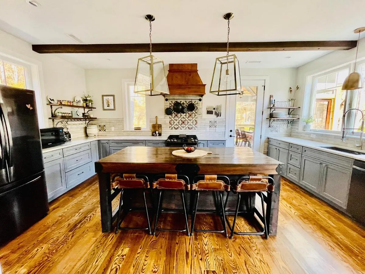Summerscales - Beautiful Newly Built House Holiday home Lake Lure