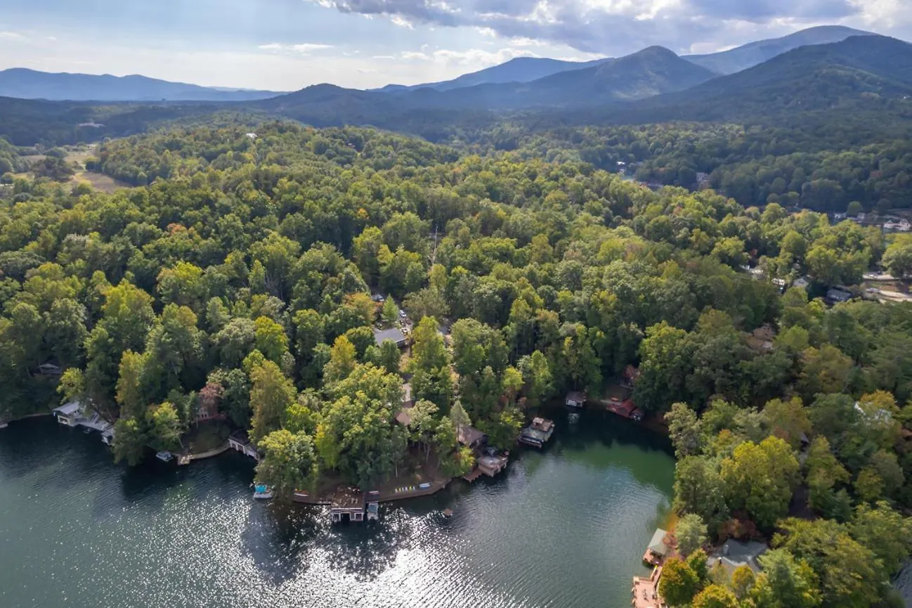Russell's Fort At White Oak Point: Historical Cabin On Lake Lure, Luxury, Direct Lake Access! Prázdninový dům