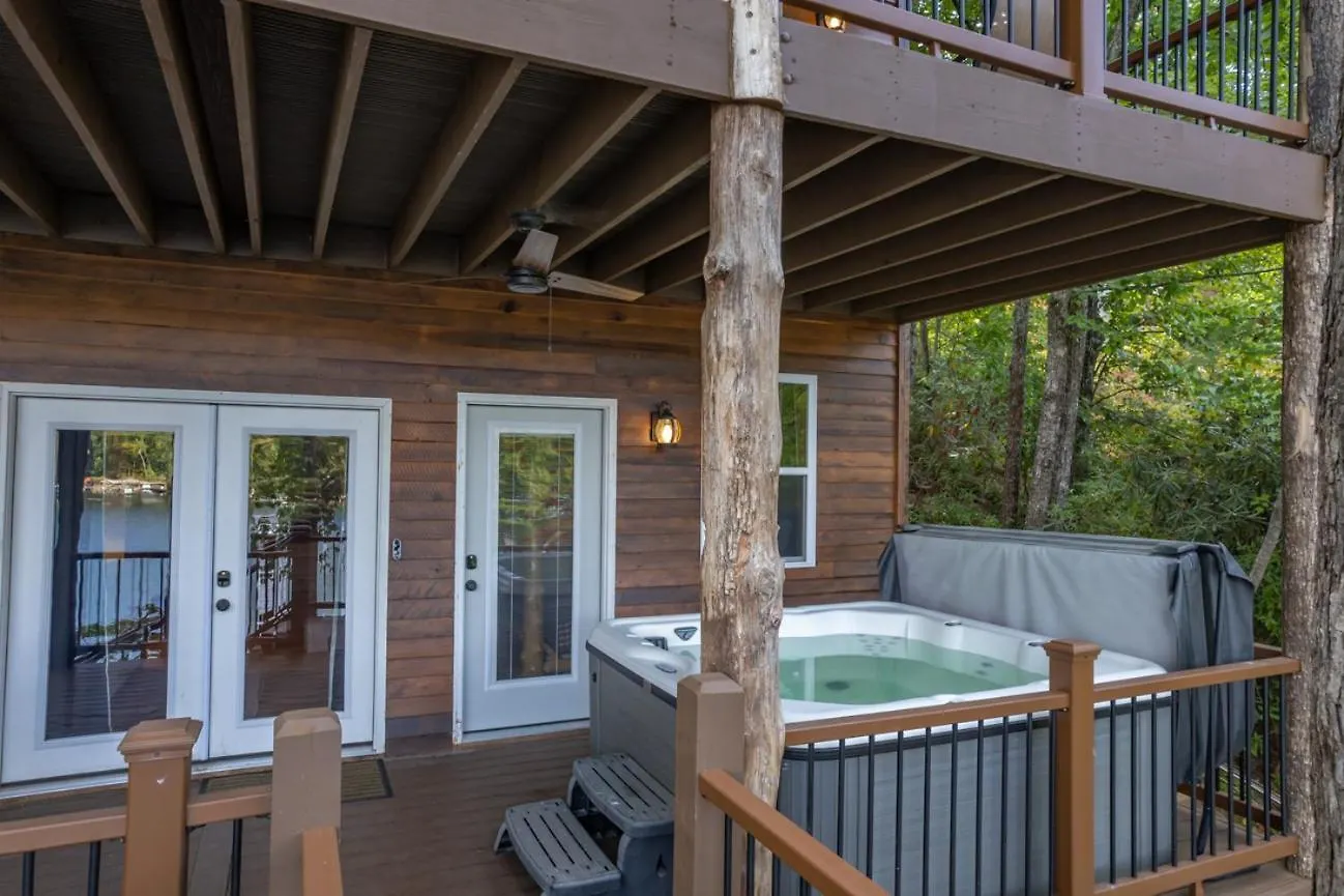 Russell's Fort At White Oak Point: Historical Cabin On Lake Lure, Luxury, Direct Lake Access!