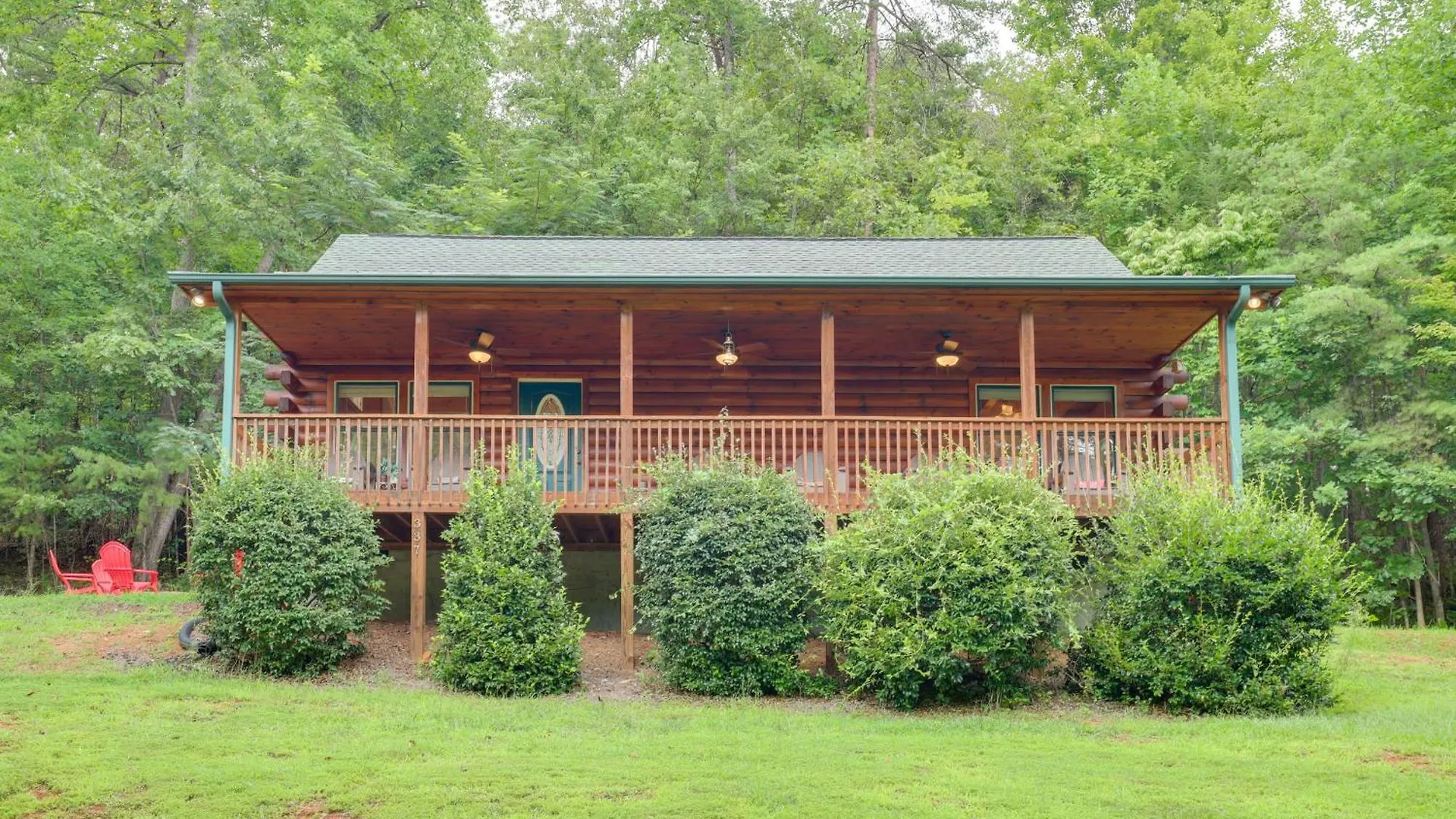 Moonshine Manor With Hot Tub, Near Lure