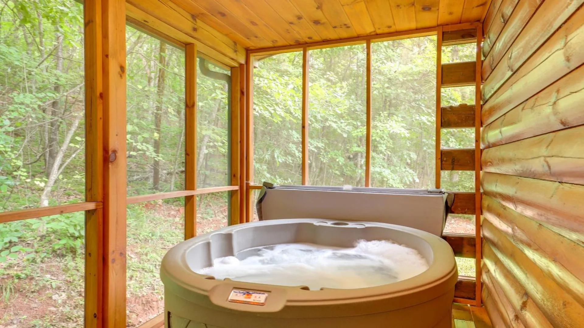 Moonshine Manor With Hot Tub, Near Lure * Lake Lure